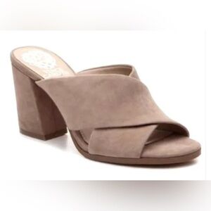 Vince Camuto Levey Sandal – Taupe Suede – Size 7